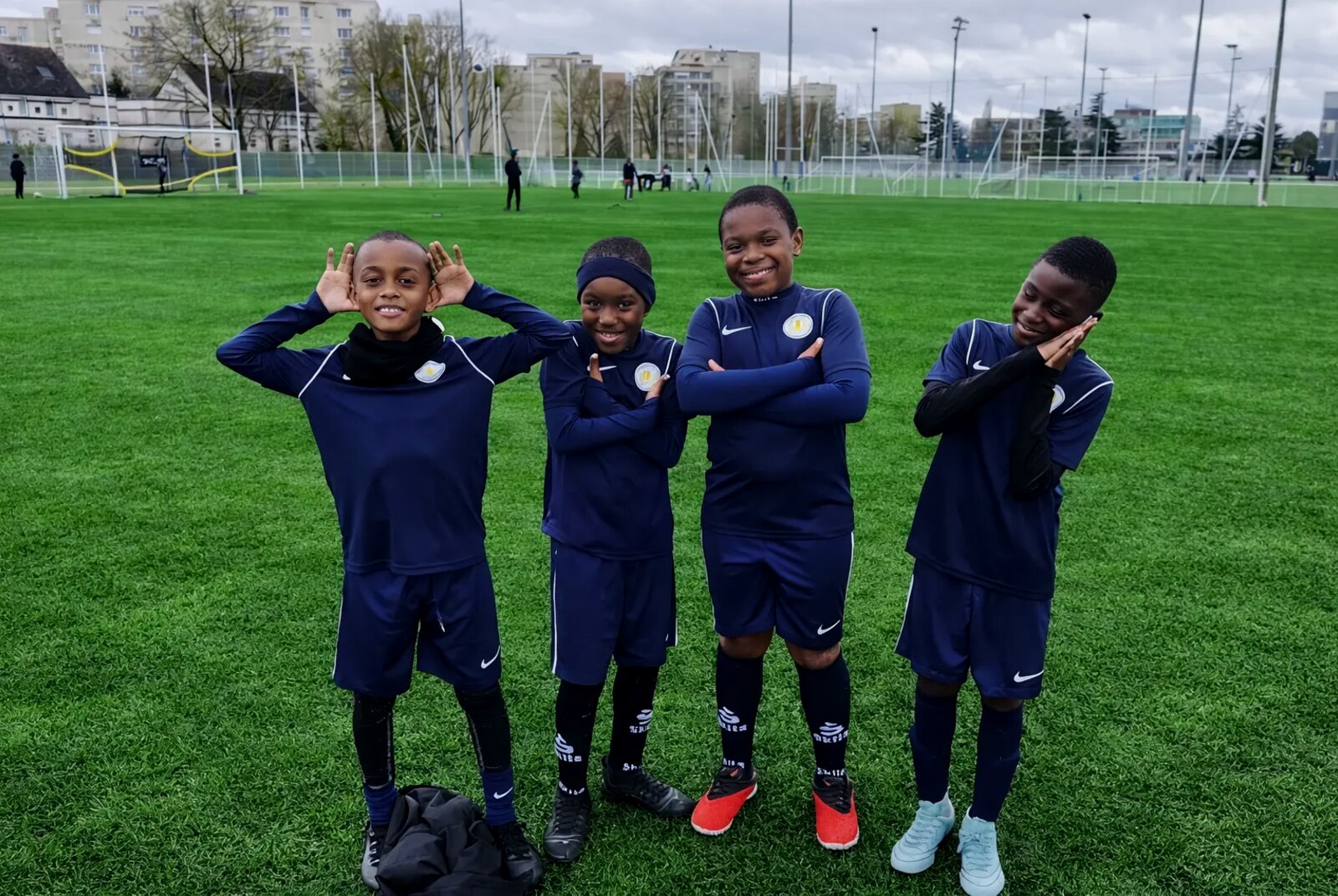 Groupe de jeunes joueurs à l'entraînement
